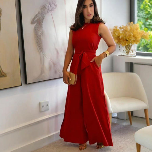 Egyszínű, ujjatlan, bő csipke kombiné, széles lábakkal munkához