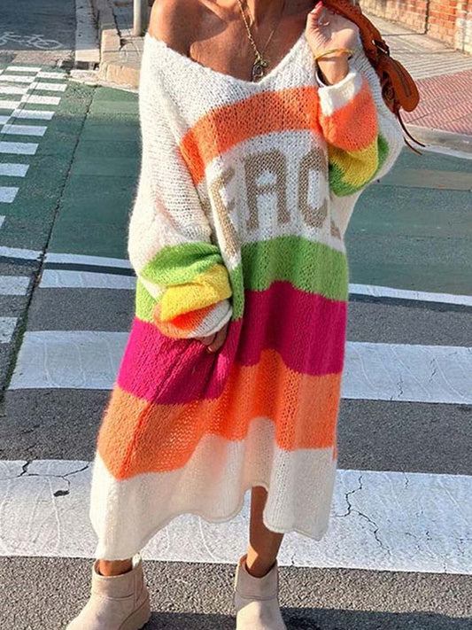 Színes, hosszú ujjú, V-nyakú, kasmírból készült pulóverruha
