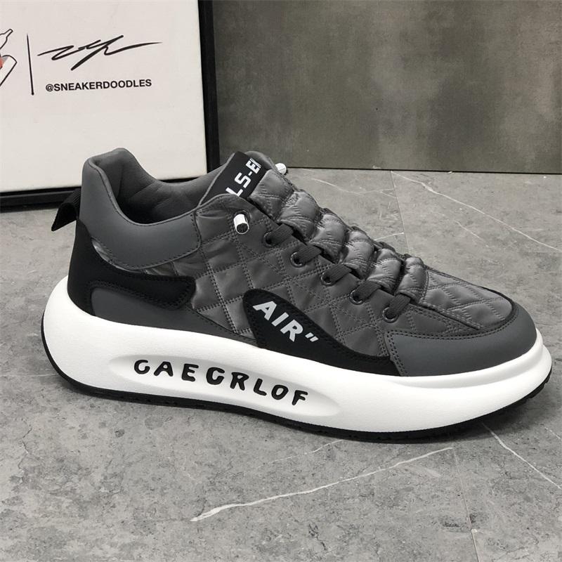 NAUJI LAISVALAIKIO UNIVERSALŪS VYRIŠKAI STOROPADO KELIAI