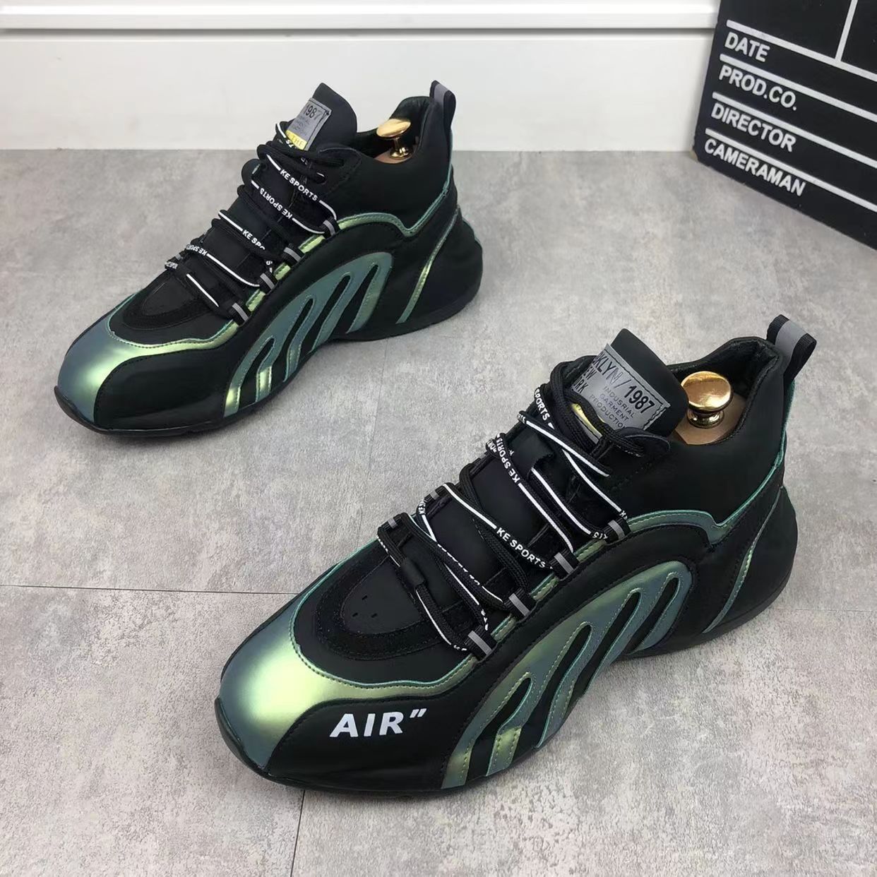 Puha talpú, légáteresztő férfi futócipő