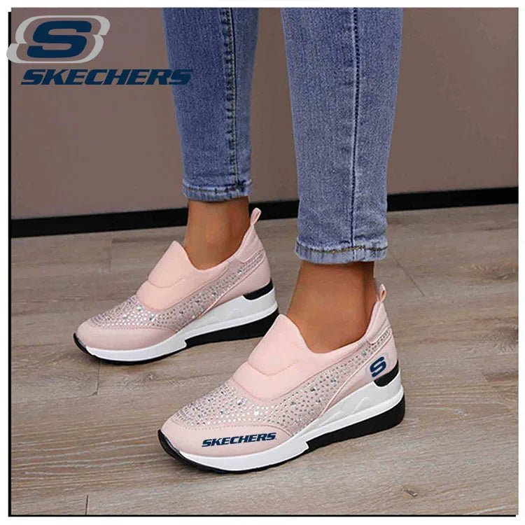 SKECHERS® LEGJOBB MINDENNAPI ORTOPÉDIAI MASSZÁZS CIPŐK 2025-BEN